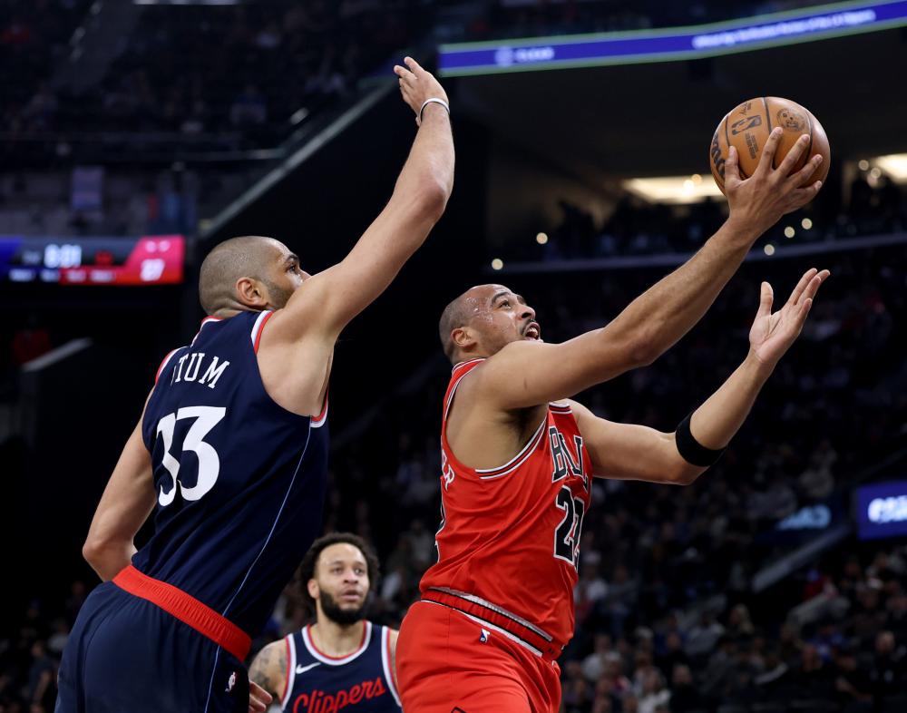 老队员承担 老队员承担