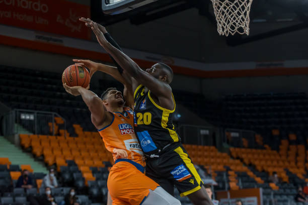 的射门有明 的射门有明